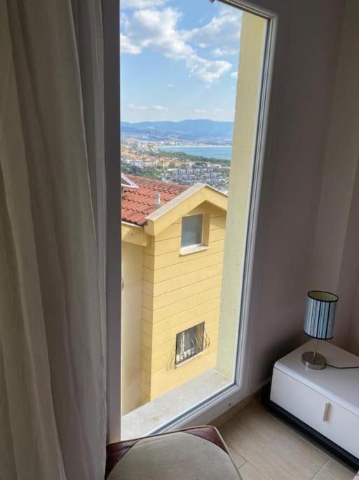 Villa Deniz Manzarali, Havuzlu Ve Bahceli Triplex