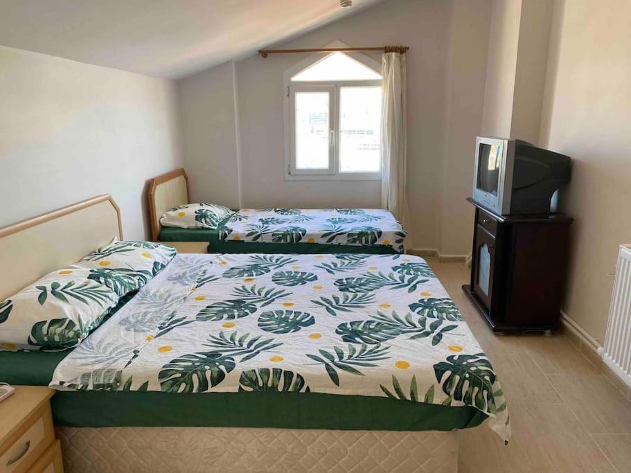 Deniz Manzarali, Havuzlu Ve Bahceli Triplex * Kusadasi